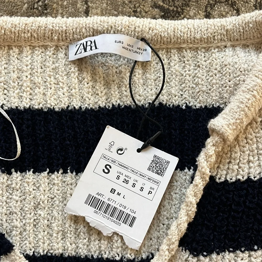 Zara sweater - Picture 2 of 3